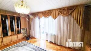 Коттедж 285м&sup2;, 3-этажный, участок 7 сот.  