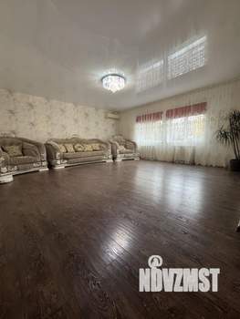 Дом 224м&sup2;, 2-этажный, участок 10 сот.  
