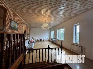 Дом 592м&sup2;, 2-этажный, участок 15 сот.  
