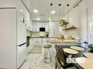 Дом 150м&sup2;, 2-этажный, участок 6 сот.  
