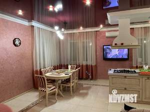 Коттедж 450м&sup2;, 3-этажный, участок 30 сот.  