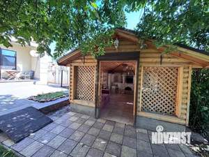 Дом 400м&sup2;, 3-этажный, участок 18 сот.  