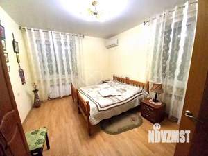 Дом 160м&sup2;, 3-этажный, участок 6 сот.  