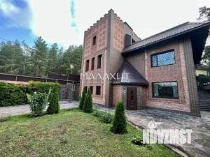 Дом 350м&sup2;, 3-этажный, участок 6 сот.  