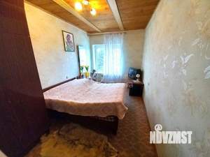 Дом 160м&sup2;, 3-этажный, участок 6 сот.  