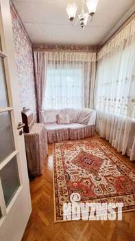 Коттедж 285м&sup2;, 3-этажный, участок 7 сот.  