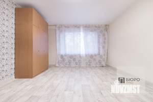 Дом 184м&sup2;, 3-этажный, участок 8 сот.  
