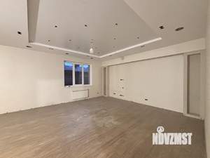 Дом 226м&sup2;, 2-этажный, участок 6 сот.  
