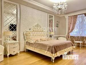 Дом 700м&sup2;, 4-этажный, участок 250 сот.  