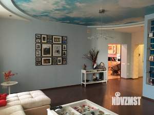 Коттедж 450м&sup2;, 3-этажный, участок 30 сот.  